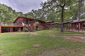 3-Acre Rustic Lake Resort with Outdoor Entertainment